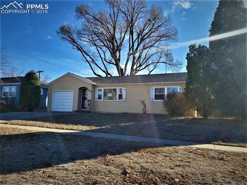 1220 Constitution Rd, Pueblo, CO 81001