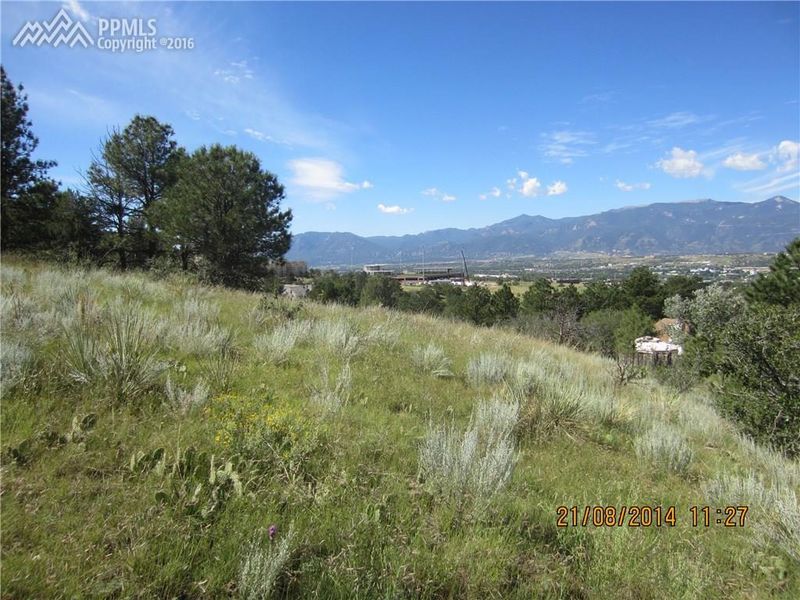1220 Eagle Rock Rd, Colorado Springs, CO 80918