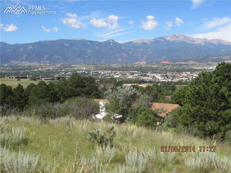 1220 Eagle Rock Rd, Colorado Springs, CO 80918