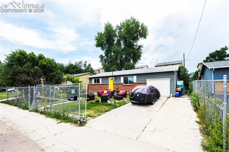 1220 Hartford St, Colorado Springs, CO 80806
