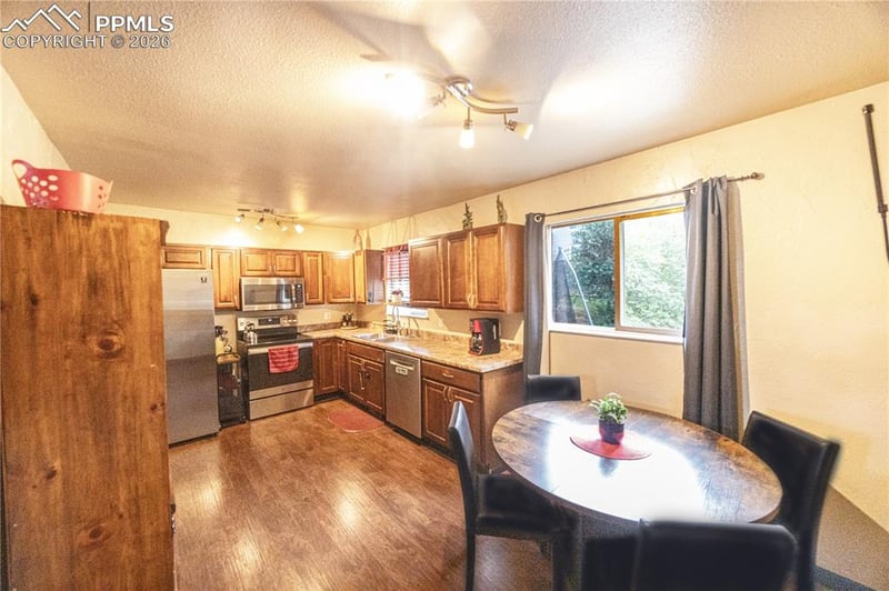 1220 Hartford St, Colorado Springs, CO 80806