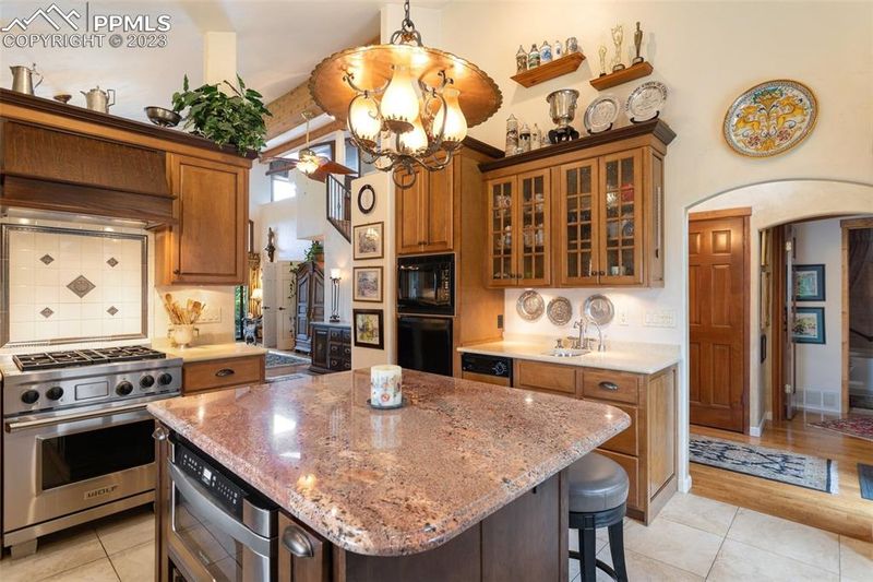1220 Hill Cir, Colorado Springs, CO 80904