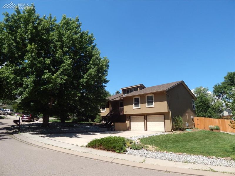 1220 Windmill Ave, Colorado Springs, CO 80907