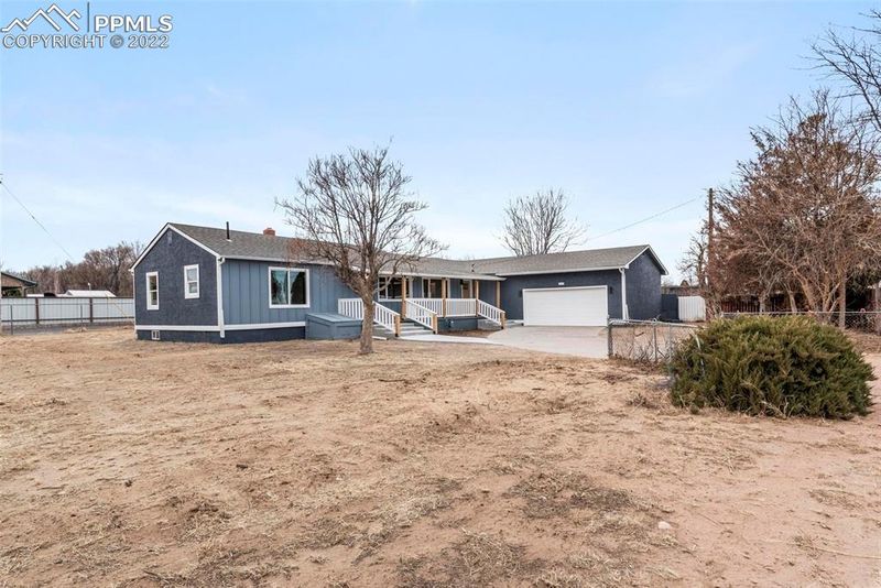 1221 Valdez Dr, Pueblo, CO 81006