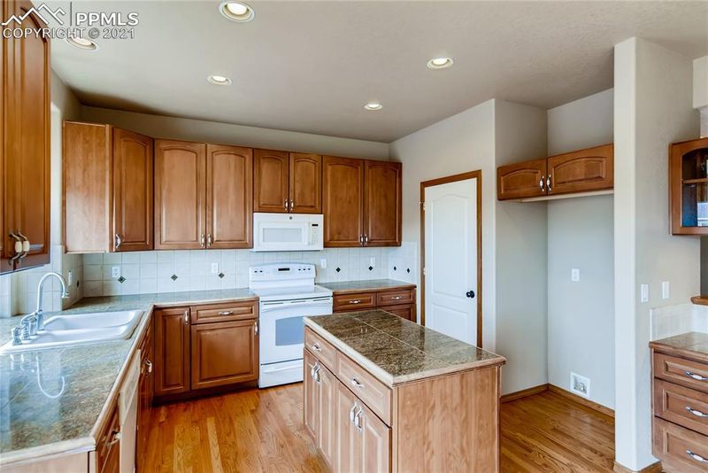 12215 Sleeping Bear Rd, Peyton, CO 80831