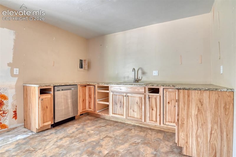 1222 Rushmore Dr, Colorado Springs, CO 80910