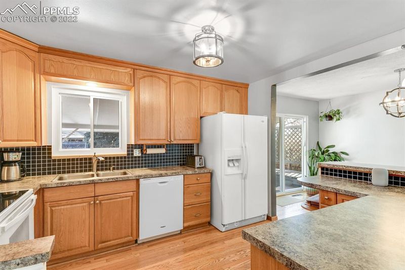 1223 Tesla Dr, Colorado Springs, CO 80909