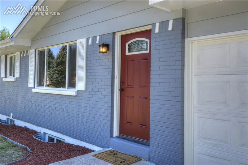 1224 Osgood Rd, Colorado Springs, CO 80915