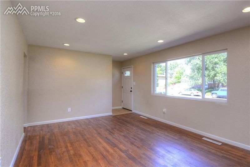 1224 Osgood Rd, Colorado Springs, CO 80915