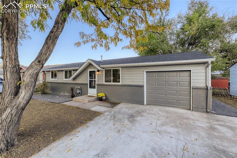 1225 Maxwell St, Colorado Springs, CO 80906