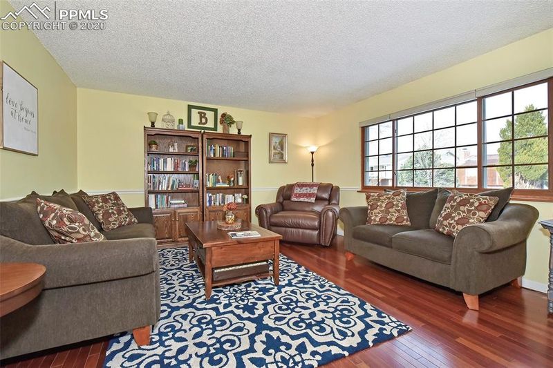 1225 Valkenburg Dr, Colorado Springs, CO 80907