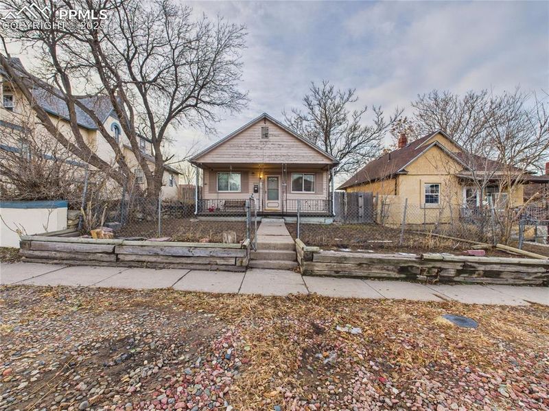 1226 E 10th St, Pueblo, CO 81001