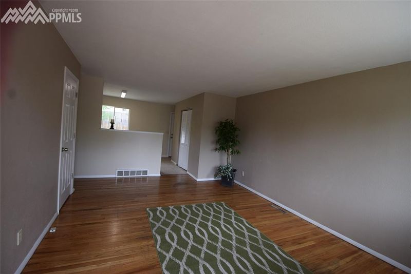 1226 Burnham St, Colorado Springs, CO 80906