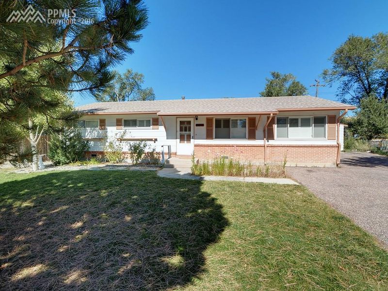 1226 Rushmore Dr, Colorado Springs, CO 80910