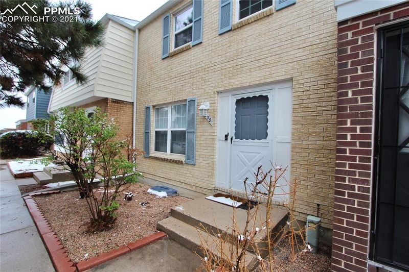 1230 Cree Dr, Colorado Springs, CO 80915
