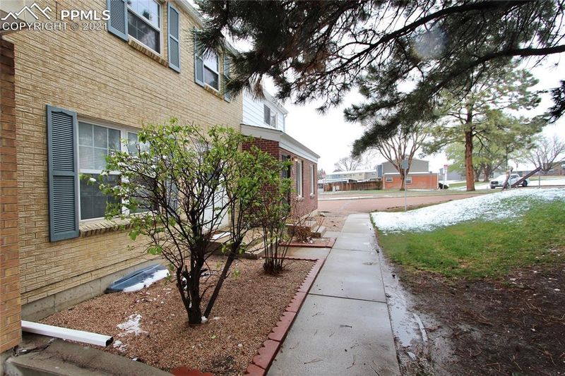 1230 Cree Dr, Colorado Springs, CO 80915