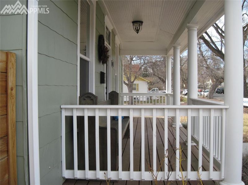 1231 W Cucharras St, Colorado Springs, CO 80904