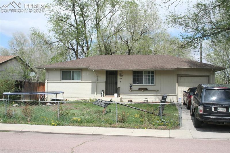 1233 Hartford St, Colorado Springs, CO 80906