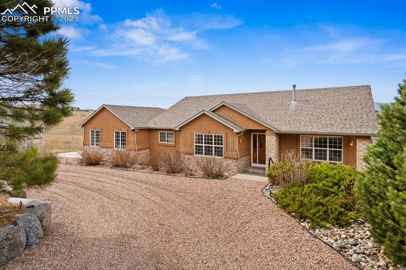 1235 S Park Dr, Monument, CO 80132