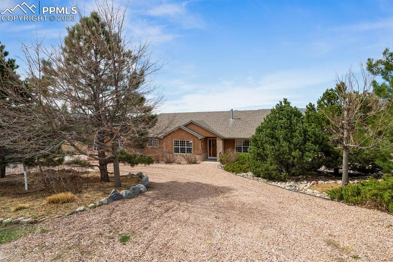 1235 S Park Dr, Monument, CO 80132