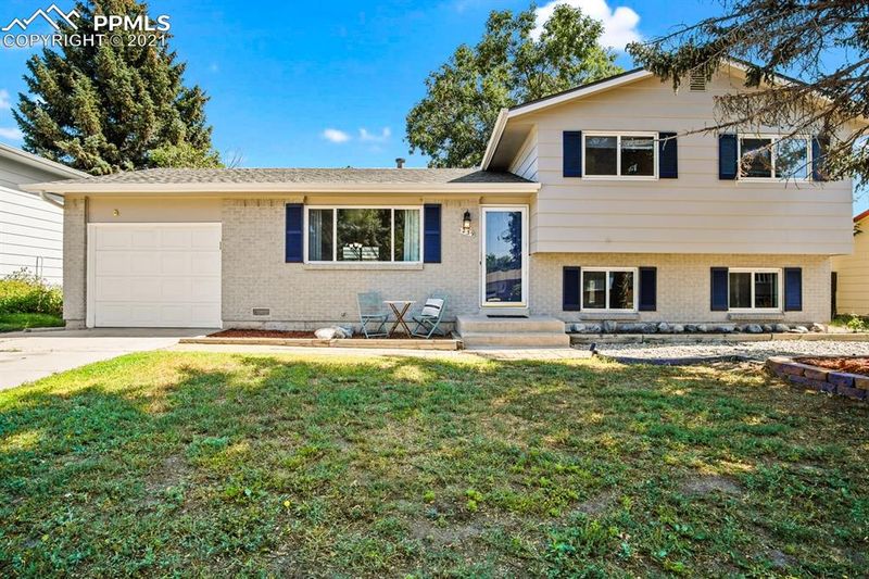 1239 De Reamer Cir, Colorado Springs, CO 80915