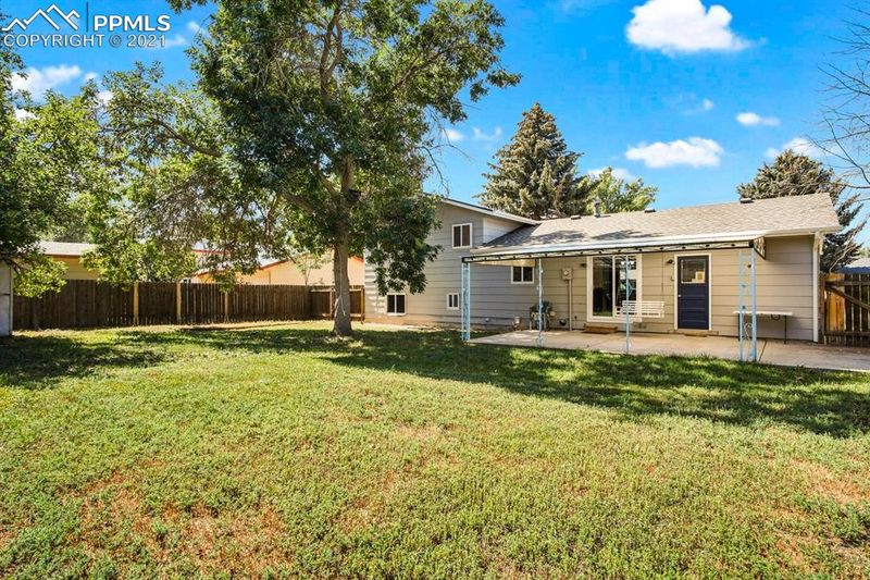 1239 De Reamer Cir, Colorado Springs, CO 80915