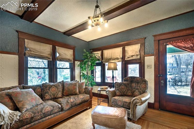 124 Cheyenne Blvd, Colorado Springs, CO 80905