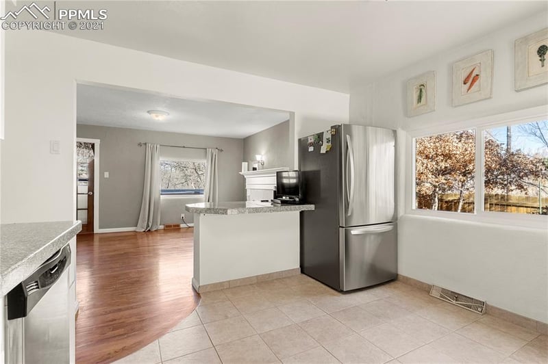 124 Crystal Park Rd, Manitou Springs, CO 80829