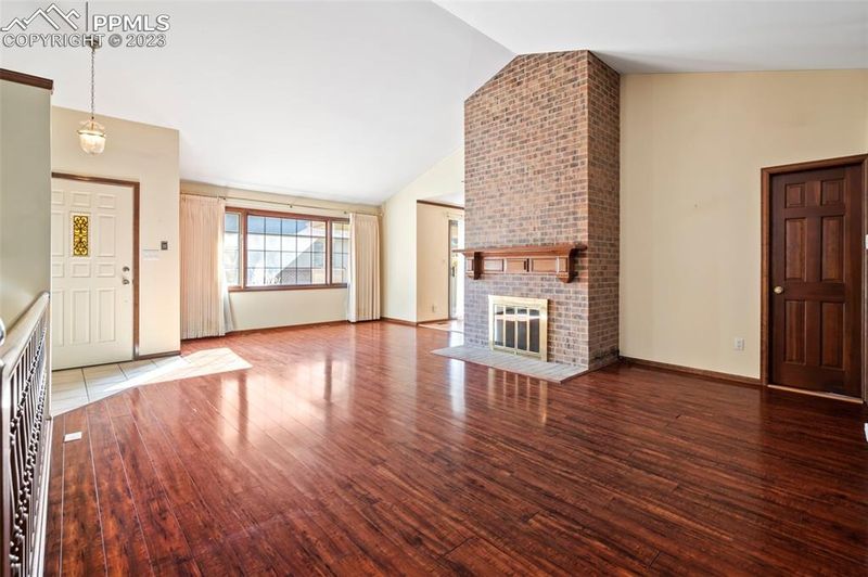 124 Miramar Dr, Colorado Springs, CO 80906