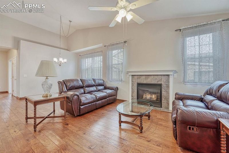 1247 Villa Grv, Monument, CO 80132