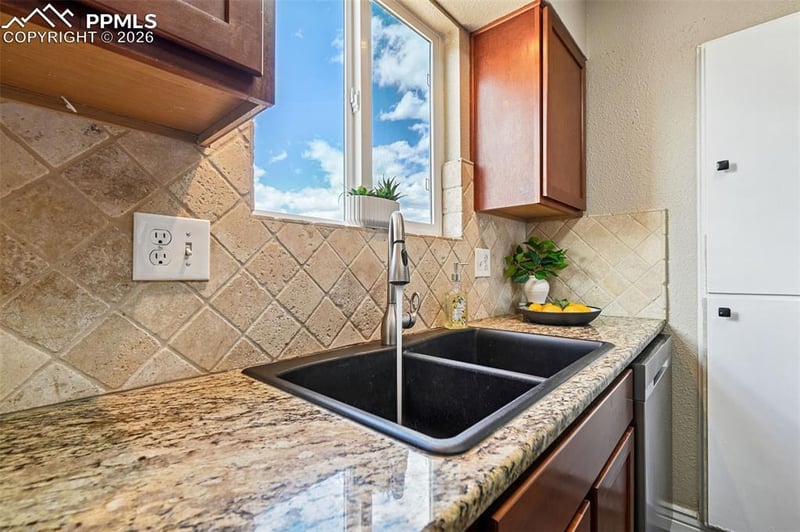 1248 Jet Wing Dr, Colorado Springs, CO 80916