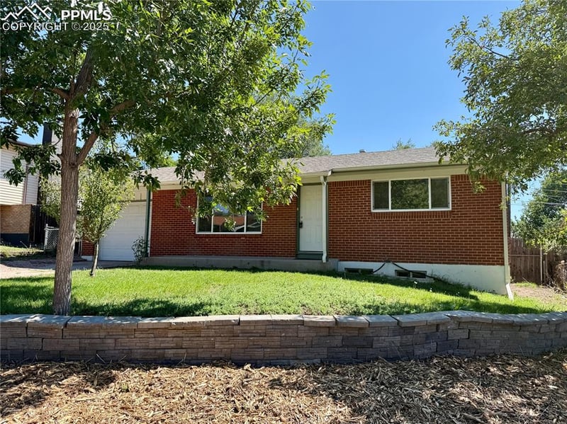 125 Ithaca St, Colorado Springs, CO 80911