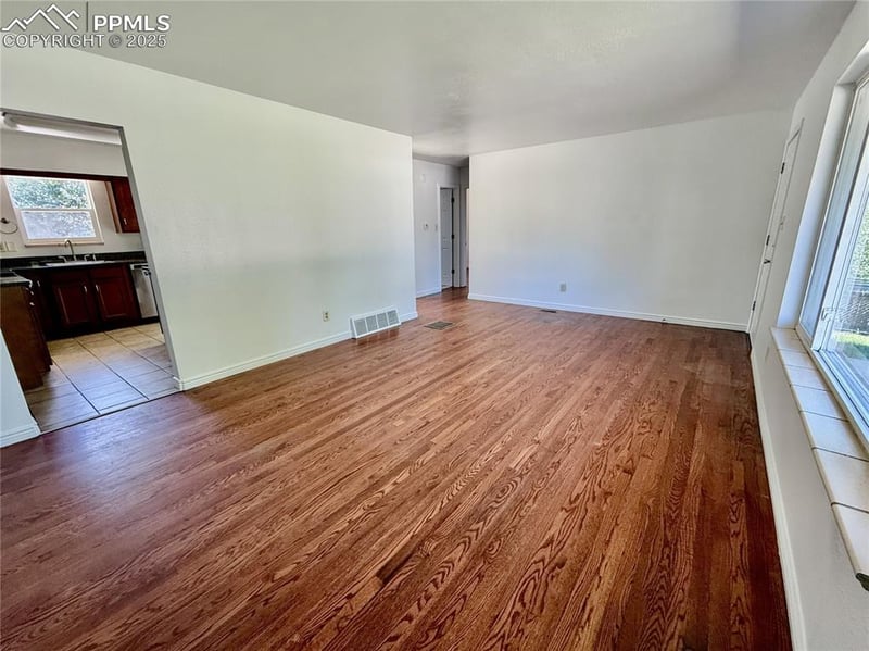 125 Ithaca St, Colorado Springs, CO 80911