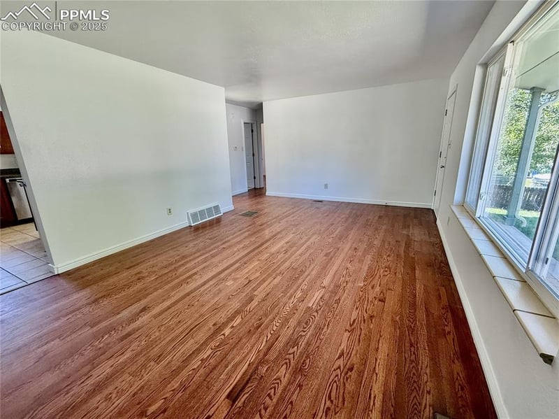 125 Ithaca St, Colorado Springs, CO 80911