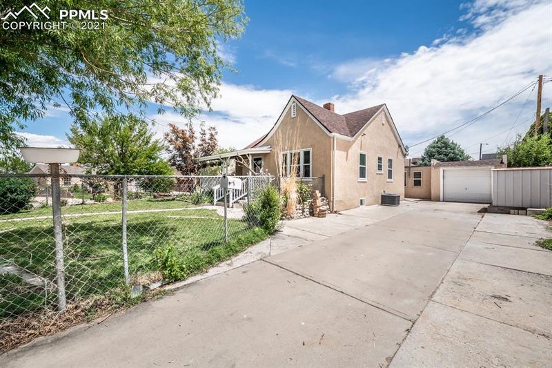 125 Marian Dr, Pueblo, CO 81004
