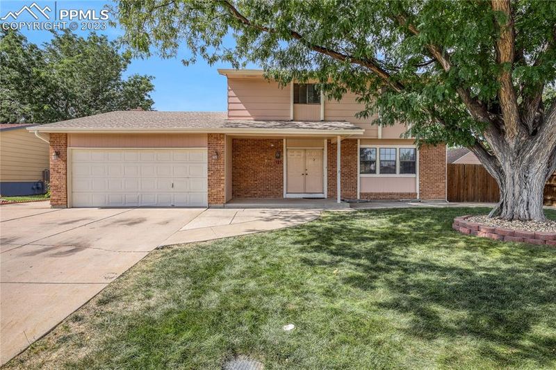 125 Starlite Dr, Pueblo, CO 81005