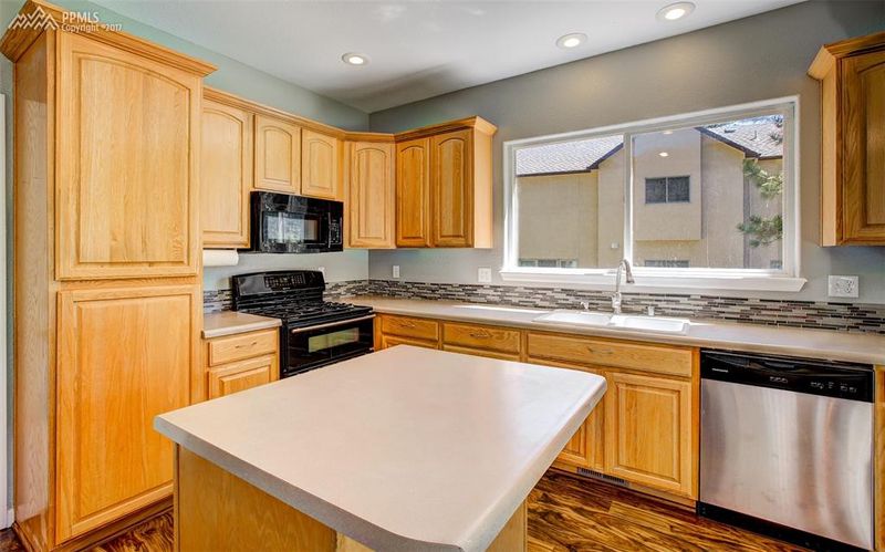 125 Tall Pine Ln, Monument, CO 80132