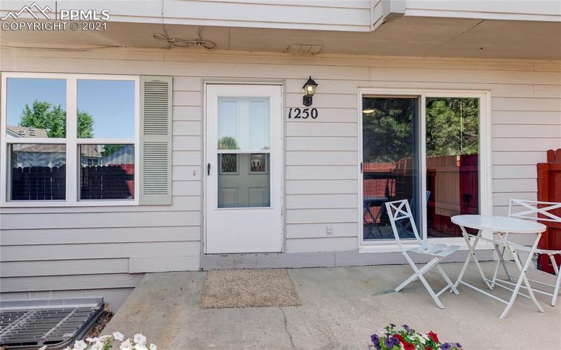1250 Firefly Cir, Colorado Springs, CO 80916
