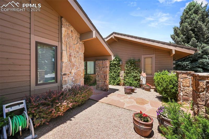 1250 Hill Cir, Colorado Springs, CO 80904
