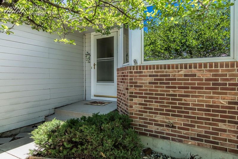1255 Bison Ridge Dr, Colorado Springs, CO 80919