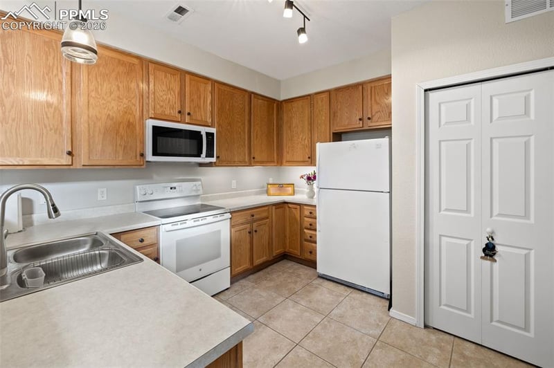 1256 Paula Cir, Monument, CO 80132