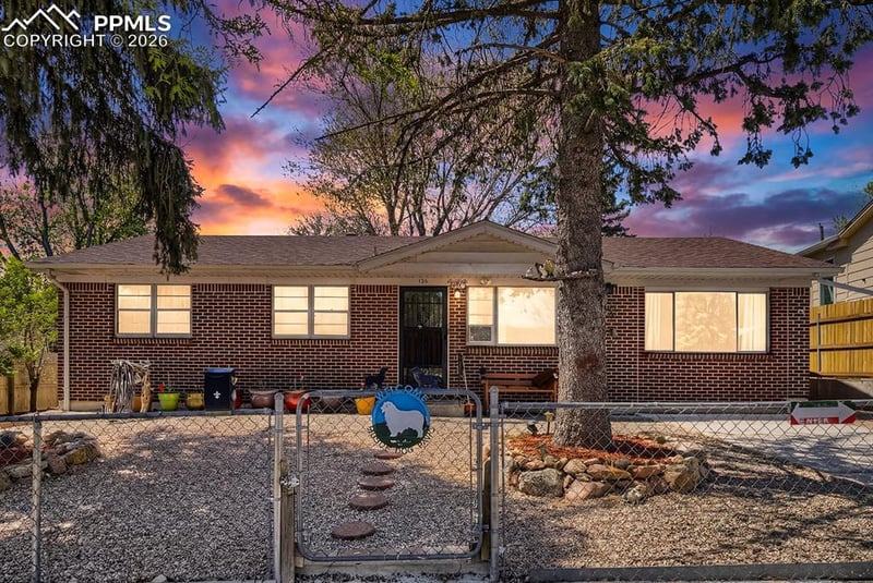 126 Roosevelt St, Colorado Springs, CO 80909