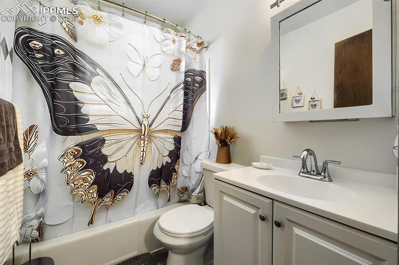 126 Roosevelt St, Colorado Springs, CO 80909