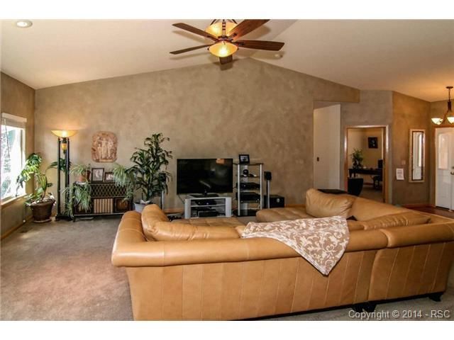 1260 Meadowlake Way, Monument, CO 80132