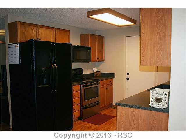 1260 Nez Perce Dr, Colorado Springs, CO 80915