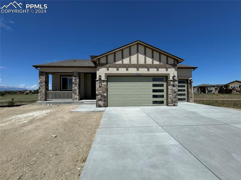 12604 Enclave Scenic Dr, Falcon, CO 80831