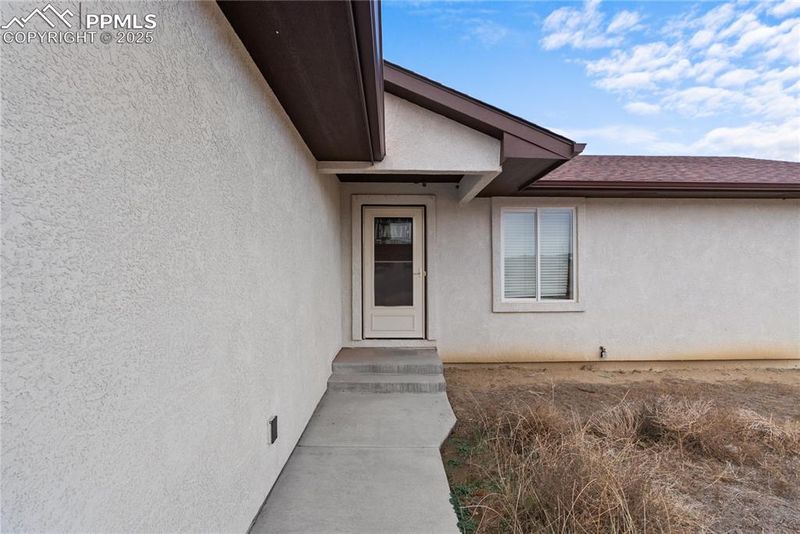 1267 N Ginger Ln, Pueblo, CO 81007