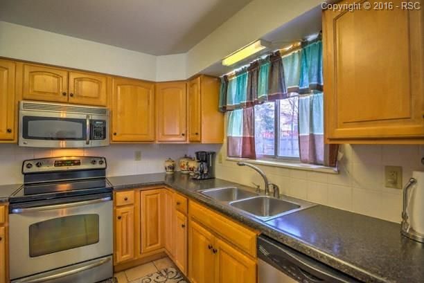 1269 Amsterdam Dr, Colorado Springs, CO 80907