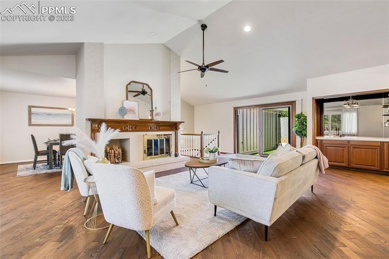 127 Miramar Dr, Colorado Springs, CO 80906