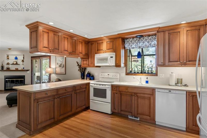 1270 Berglind Rd, Colorado Springs, CO 80920